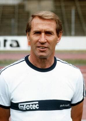 Trainer Helmut Senekowitsch (Frankfurt) Fußball 1. BL Herren Saison 1982 1983, Eintracht Frankfurt, Präsentation, Pressetermin, Porträttermin Porträt Frankfurt M. Fußball 1. BL Herren Saison 1982 1983, Eintracht Frankfurt, Präsentation, Pressetermin, Porträttermin Porträt Frankfurt M.