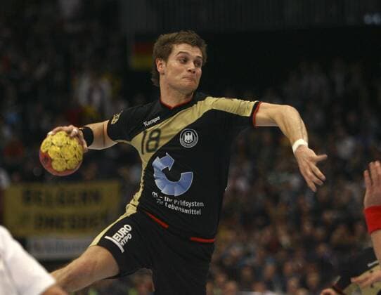 Michael Kraus (Deutschland) am Ball Handball WM Herren WM 2007, Länderspiel, Nationalteam, Nationaltrikot, Finale Einzelbild Köln Dynamik, Handball WM Herren WM 2007, Länderspiel, Nationalteam, Nationaltrikot, Finale Einzelbild Köln Dynamik,