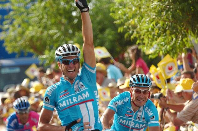 Alessandro Petacchi (Italien) gewinnt die 11. Etappe der Vuelta a Espana 2007; daneben Erik Zabel (Deutschland beide Milram) - Radsport Herren Vuelta a Espana 2007, Spanienrundfahrt, ProTour, Straßenradsport, Straße, Rad Gruppe 11. Etappe: Castellon - Algemessi Freude, Begeisterung, Radsport Herren Vuelta a Espana 2007, Spanienrundfahrt, ProTour, Straßenradsport, Straße, Rad Gruppe 11. Etappe: Castellon - Algemessi Freude, Begeisterung,