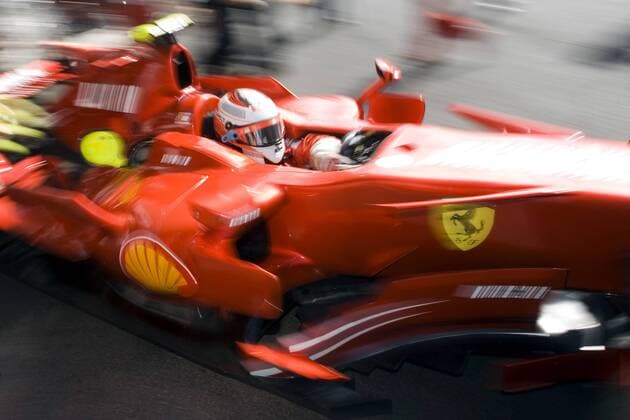 Kimi Räikkönen (Finnland Ferrari) in seinem Boliden Motorsport Grand Prix Herren Großer Preis von Belgien 2007, Formel 1 Weltmeisterschaft, F1, F, GP, WM, Freies Training Einzelbild Spa-Francorchamps Dynamik Motorsport Grand Prix Herren Großer Preis von Belgien 2007, Formel 1 Weltmeisterschaft, F1, F, GP, WM, Freies Training Einzelbild Spa-Francorchamps Dynamik