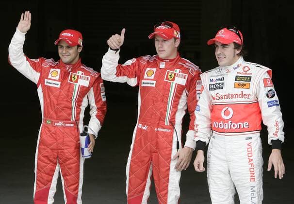 Kimi Räikkönen (Finnland, Mitte), Felipe Massa (Brasilien, li. beide Ferrari) und Fernando Alonso (Spanien McLaren Mercedes) freuen sich über die vordersten Platzierungen nach dem Qualifying zum GP von Belgien 2007 Motorsport Grand Prix Herren Großer Preis von Belgien 2007, Formel 1 Weltmeisterschaft, F1, F, GP, WM, Qualifying Gruppe Spa Francorchamps Motorsport Grand Prix Herren Großer Preis von Belgien 2007, Formel 1 Weltmeisterschaft, F1, F, GP, WM, Qualifying Gruppe Spa Francorchamps