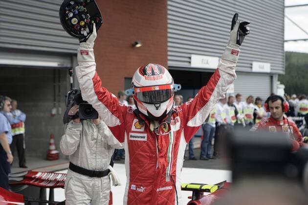 Kimi Räikkönen (Finnland Ferrari) freut sich über den Gewinn der Pole Position beim GP von Belgien 2007 Motorsport Grand Prix Herren Großer Preis von Belgien 2007, Formel 1 Weltmeisterschaft, F1, F, GP, WM, Qualifying Einzelbild Spa Francorchamps Freude, Motorsport Grand Prix Herren Großer Preis von Belgien 2007, Formel 1 Weltmeisterschaft, F1, F, GP, WM, Qualifying Einzelbild Spa Francorchamps Freude,