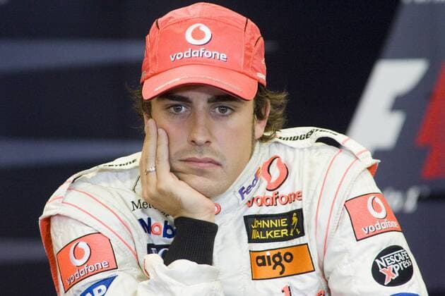 Fernando Alonso (Spanien McLaren Mercedes) gelangweilt bei der Pressekonferenz Motorsport Grand Prix Herren Großer Preis von Belgien 2007, Formel 1 Weltmeisterschaft, F1, F, GP, WM, Qualifiying Einzelbild Spa Francorchamps Langeweile, Nachdenklichkeit, Enttäuschung, Motorsport Grand Prix Herren Großer Preis von Belgien 2007, Formel 1 Weltmeisterschaft, F1, F, GP, WM, Qualifiying Einzelbild Spa Francorchamps Langeweile, Nachdenklichkeit, Enttäuschung,
