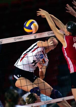 Christiane Fürst (Deutschland) am Ball - Volleyball EM Damen EM 2007, Nationalteam, Nationaltrikot, Länderspiel, Deutschland - Türkei 3:0 Gruppe Charleroi Dynamik, Volleyball EM Damen EM 2007, Nationalteam, Nationaltrikot, Länderspiel, Deutschland - Türkei 3:0 Gruppe Charleroi Dynamik,