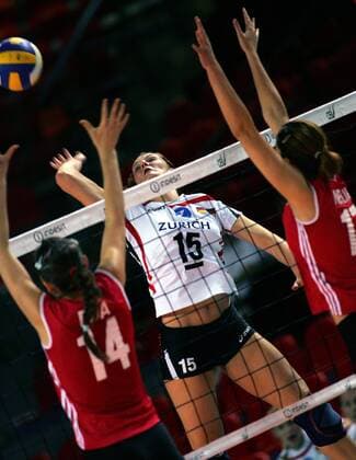 Angelina Grün (Deutschland) am Ball - Volleyball EM Damen EM 2007, Nationalteam, Nationaltrikot, Länderspiel, Deutschland - Türkei 3:0 Gruppe Charleroi Dynamik, Volleyball EM Damen EM 2007, Nationalteam, Nationaltrikot, Länderspiel, Deutschland - Türkei 3:0 Gruppe Charleroi Dynamik,
