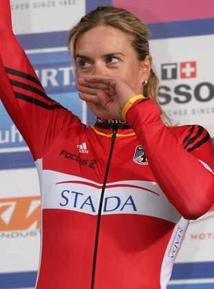 Hanka Kupfernagel (Deutschland) gewinnt die Weltmeisterschaft im Einzelzeitfahren 2007 Radsport WM Damen WM 2007, Nationaltrikot, Straßenradsport, Straße, Rad, Einzelzeitfahren, Zeitfahren Einzelbild Stuttgart Radsport WM Damen WM 2007, Nationaltrikot, Straßenradsport, Straße, Rad, Einzelzeitfahren, Zeitfahren Einzelbild Stuttgart