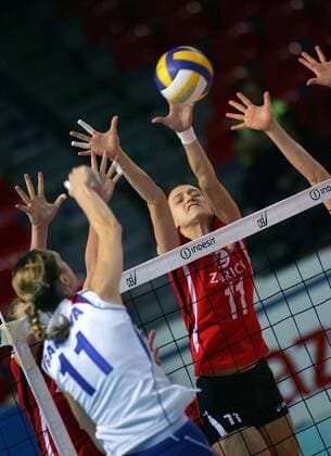 Christiane Fürst (Deutschland, re.) im Duell - Volleyball EM Damen EM 2007, Nationalteam, Länderspiel, Nationaltrikot, Deutschland - Rußland Gruppe Charleroi Dynamik, Volleyball EM Damen EM 2007, Nationalteam, Länderspiel, Nationaltrikot, Deutschland - Rußland Gruppe Charleroi Dynamik,