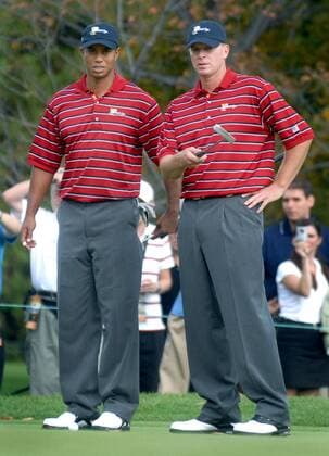 Eldrick Tiger Woods (li.) und Steve Stricker (beide USA) im Gespräch -  (MON20070926316) Golf Herren The Presidents Cup 2007, President s, PGA Tour, Training, practice round Gruppe Montreal Golf Herren The Presidents Cup 2007, President s, PGA Tour, Training, practice round Gruppe Montreal