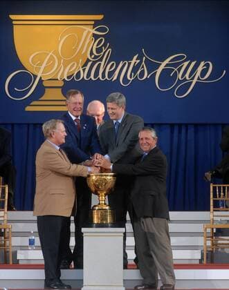 Eröffnung des Presidents Cup 2007 v.li.: Kapitän Jack Nicklaus, Ex Präsident George Bush sen. (beide USA), Kanadas Premierminister Steven Harper und Kapitän Gary Player (Südafrika, Team International) - (MON20070926327) Golf Herren The Presidents Cup 2007, President s, PGA Tour, Eröffnungsfeier, Eröffnung, Feier, Zeremonie, Gruppe Politiker Regierungschef Staatschef Prime Minister Montreal Golf Herren The Presidents Cup 2007, President s, PGA Tour, Eröffnungsfeier, Eröffnung, Feier, Zeremonie, Gruppe Politiker Regierungschef Staatschef Prime Minister Montreal