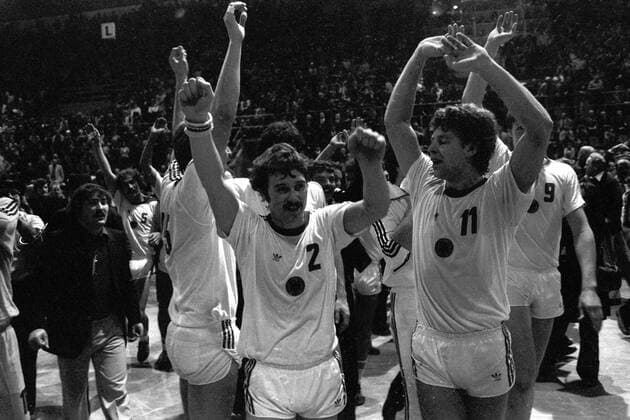 Weltmeister! - Arnulf Meffle (li.) und Joachim Deckarm (beide BR Deutschland) jubeln über den Sieg im Finale der Weltmeisterschaft 1978 Handball WM Herren Weltmeisterschaft 1978, Länderspiel, Nationalteam, Nationaltrikot, Finale, BRD Gruppe Kopenhagen Freude, Handball WM Herren Weltmeisterschaft 1978, Länderspiel, Nationalteam, Nationaltrikot, Finale, BRD Gruppe Kopenhagen Freude,