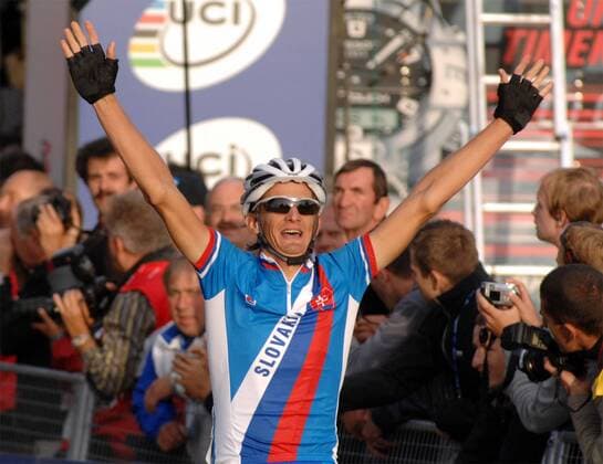 Peter Velits (Slowakei) - U23 Weltmeister 2007 Radsport WM Herren U23 WM 2007, U 23, Junioren, Nationaltrikot, Straßenradsport, Straße, Rad, Straßenrennen Einzelbild Stuttgart Freude, Radsport WM Herren U23 WM 2007, U 23, Junioren, Nationaltrikot, Straßenradsport, Straße, Rad, Straßenrennen Einzelbild Stuttgart Freude,