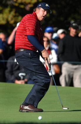 Phil Mickelson (USA) enttäuscht über seinen misslungenen Put -  (MON20070929312) Golf Herren The Presidents Cup 2007, President s, PGA Tour Einzelbild Montreal Enttäuschung, Golf Herren The Presidents Cup 2007, President s, PGA Tour Einzelbild Montreal Enttäuschung,