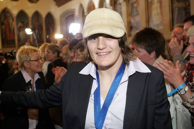 Torfrau Nadine Angerer (Deutschland) wird im Frankfurter Rathaus empfangen Fußball WM Damen Empfang Weltmeister 2007, Frauen, Frauenfußball, Nationalmannschaft, Feier, feiern, Weltmeisterfeier Einzelbild Frankfurter Römer, Rathaus Frankfurt M. Fußball WM Damen Empfang Weltmeister 2007, Frauen, Frauenfußball, Nationalmannschaft, Feier, feiern, Weltmeisterfeier Einzelbild Frankfurter Römer, Rathaus Frankfurt M.