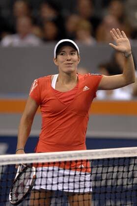 Justine Henin (Belgien) winkt Tennis Damen Porsche Tennis Grand Prix 2007, WTA Tour Einzelbild Stuttgart Tennis Damen Porsche Tennis Grand Prix 2007, WTA Tour Einzelbild Stuttgart