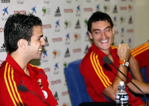 Cesc Fabregas (li.) und Albert Riera (beide Spanien) gut gelaunt-  - NOxONLINExUSE Fußball Herren Nationalteam 2007, Pressekonferenz, Pressetermin Gruppe Las Rozas Freude, Fußball Herren Nationalteam 2007, Pressekonferenz, Pressetermin Gruppe Las Rozas Freude,
