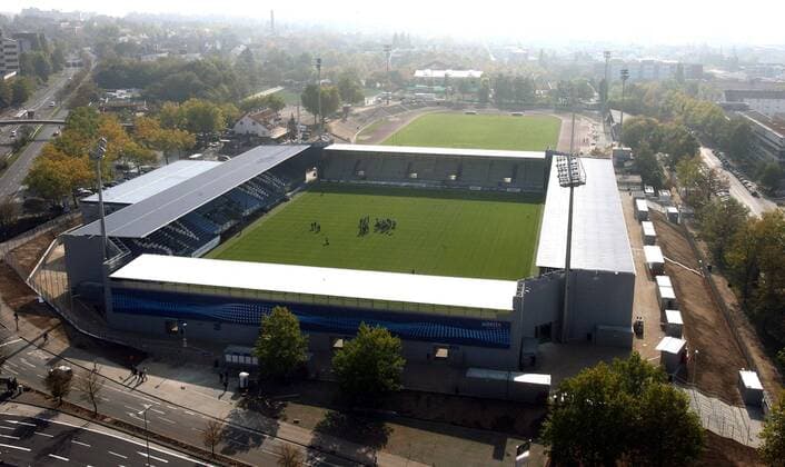 Fußball, Stadiongeschichte SV Wehen Wiesbaden Brita Arena - neue Heimspielstätte des SV Wehen Wiesbaden Fußball 2. BL Herren Saison 2007 2008, SV Wehen Wiesbaden Totale Brita Arena, BritaArena Wiesbaden Fußball 2. BL Herren Saison 2007 2008, SV Wehen Wiesbaden Totale Brita Arena, BritaArena Wiesbaden