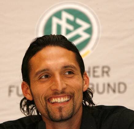 Kevin Kuranyi (Deutschland) gut gelaunt Fußball Herren Nationalteam 2007, Pressekonferenz, Pressetermin Porträt Dublin Freude, Fußball Herren Nationalteam 2007, Pressekonferenz, Pressetermin Porträt Dublin Freude,