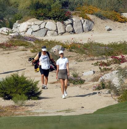 Michelle Wie spaziert mit Vater und Caddy B.J. Wie (beide USA) durch den Golfcourt -  (PAL2007101215) Golf WM Damen Samsung World Championship 2007, LPGA Tour Totale Palm Desert Golf WM Damen Samsung World Championship 2007, LPGA Tour Totale Palm Desert