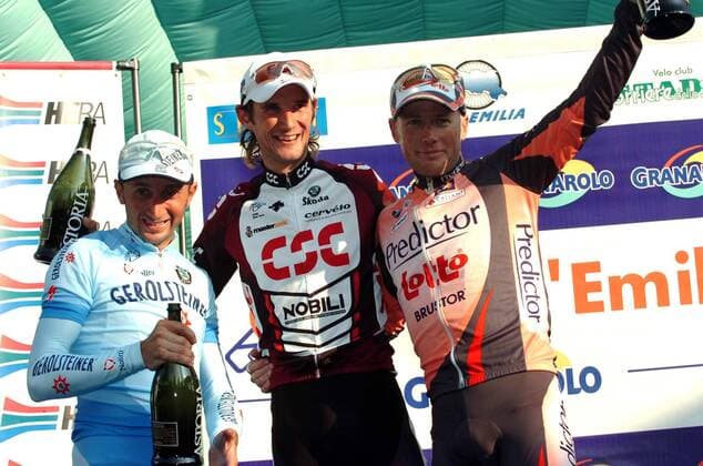 Siegerehrung Giro dell Emilia 2007 - Sieger Fränk Schleck (Luxemburg CSC, Mitte) zwischen Davide Rebellin (Italien Gerolsteiner, li.) und Chris Horner (USA Predictor Lotto) -  Radsport Herren Giro dell Emilia 2007, Straßenradsport, Straße, Rad, Gruppe San Luca Freude, Radsport Herren Giro dell Emilia 2007, Straßenradsport, Straße, Rad, Gruppe San Luca Freude,