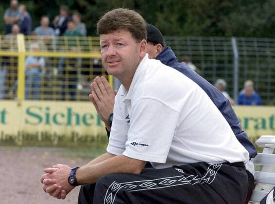 Trainer Martin Hohmann (Wehen) Fußball Herren Regionalliga Süd 1999 2000, 3. Liga, SV Wehen Einzelbild Reutlingen Fußball Herren Regionalliga Süd 1999 2000, 3. Liga, SV Wehen Einzelbild Reutlingen