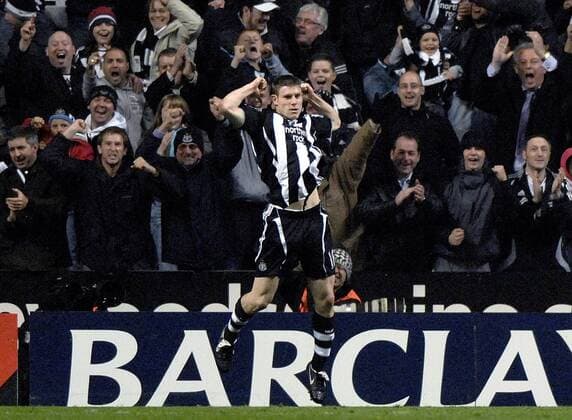 James Milner (Newcastle) - Torjubel vor dem Fanblock - EDITORIAL USE ONLY. No use with unauthorised audio, video, data, fixture lists, club league logos or live services. Online in-match use limited to 120 images, no video emulation. No use in betting, games or single club league player publications. Fußball Herren English Premier League 2007 2008, 1. Englische Liga, Newcastle United Totale Newcastle Freude, Begeisterung, Fußball Herren English Premier League 2007 2008, 1. Englische Liga, Newcastle United Totale Newcastle Freude, Begeisterung,