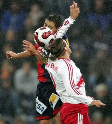 Branko Boskovic (Rapid Wien, li.) gegen Ezequiel Carboni (Salzburg) -  Fußball Herren TMobileBundesliga 2007 2008, 1. Österreichische Liga, SV RedBull Salzburg - SK Rapid Wien 2:1, RB Gruppe Salzburg Dynamik, Fußball Herren TMobileBundesliga 2007 2008, 1. Österreichische Liga, SV RedBull Salzburg - SK Rapid Wien 2:1, RB Gruppe Salzburg Dynamik,