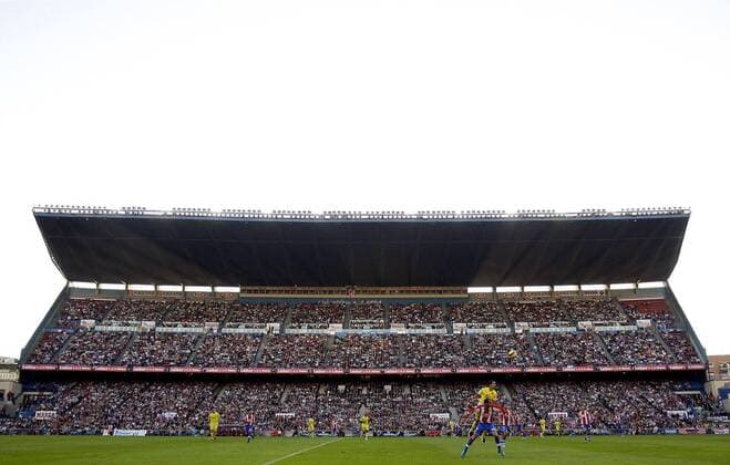 Volle Tribünen im Estadio Vicente Calderon, Heimspielstätte von Atletico Madrid -  - NOxONLINExUSE Fußball Herren Primera Division 2007 2008, 1. Spanische Liga, Atletico Madrid Totale Estadio Vicente Calderon Madrid Fußball Herren Primera Division 2007 2008, 1. Spanische Liga, Atletico Madrid Totale Estadio Vicente Calderon Madrid