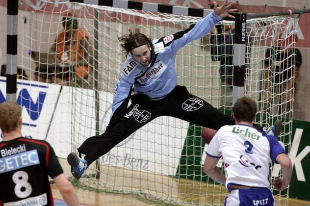 Torwart Silvio Heinevetter (Magdeburg, li.) gegen Michael Spatz (Großwallstadt) Handball 1. BL Herren Saison 2007 2008, TV Großwallstadt - SC Gladiators Magdeburg 34:30, SCM Gruppe Aschaffenburg Dynamik, Handball 1. BL Herren Saison 2007 2008, TV Großwallstadt - SC Gladiators Magdeburg 34:30, SCM Gruppe Aschaffenburg Dynamik,