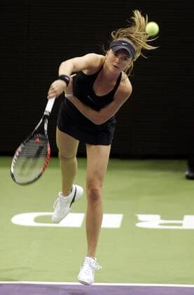 Daniela Hantuchova (Slowakei) - Aufschlag -  (pan23125) Tennis WM Damen Sony Ericsson Championships 2007, WTA Tour Einzelbild Madrid Dynamik, Tennis WM Damen Sony Ericsson Championships 2007, WTA Tour Einzelbild Madrid Dynamik, 