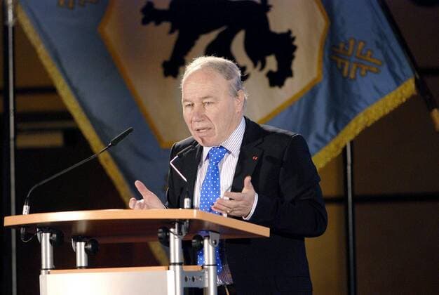 Vizepräsident Karsten Wettberg (1860) anlässlich der Delegiertenversammlung 2007 Fußball 2. BL Herren Saison 2007 2008, TSV 1860 München, Versammlung, Delegiertenversammlung, Hauptversammlung Einzelbild Mitgliederversammlung o0 Jahreshauptversammlung München Fußball 2. BL Herren Saison 2007 2008, TSV 1860 München, Versammlung, Delegiertenversammlung, Hauptversammlung Einzelbild Mitgliederversammlung o0 Jahreshauptversammlung München