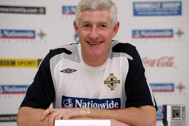 Nationaltrainer Nigel Worthington (Nordirland) gut gelaunt auf der Pressekonferenz - (  - NOxONLINExUSE Fußball Herren Nationalmannschaft 2007, Pressetermin Einzelbild Las Palmas de Gran Canaria Fußball Herren Nationalmannschaft 2007, Pressetermin Einzelbild Las Palmas de Gran Canaria