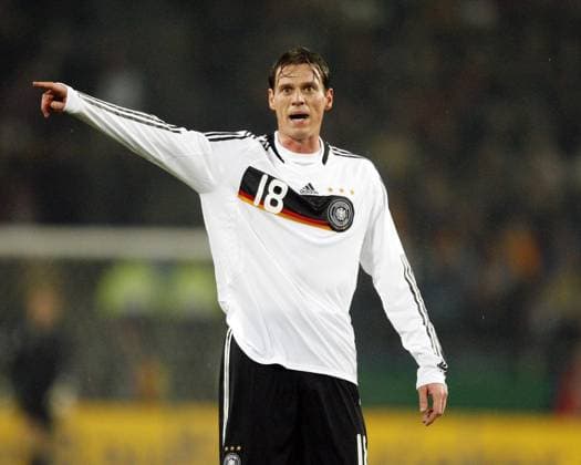 Tim Borowski (Deutschland) gibt Anweisungen Fußball Länderspiel Herren EM Qualifikation 2007, Nationalteam, Nationaltrikot Einzelbild Hannover Fußball Länderspiel Herren EM Qualifikation 2007, Nationalteam, Nationaltrikot Einzelbild Hannover