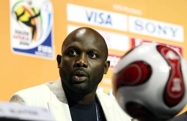 George Weah (Liberia) während einer Pressekonferenz anlässlich der Kampagne Football for Hope in Durban -  Fußball WM Herren Vorschau 2007 WM 2010 Einzelbild Elektronikindustrie, Kreditkartenunternehmen Durban Fußball WM Herren Vorschau 2007 WM 2010 Einzelbild Elektronikindustrie, Kreditkartenunternehmen Durban