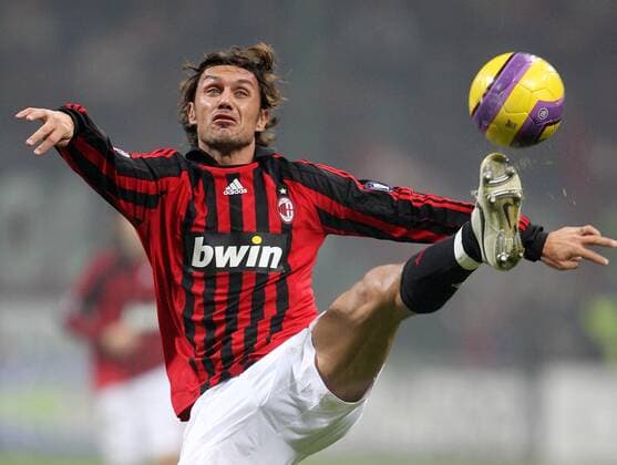 Paolo Maldini (AC Mailand) am Ball -  Fußball Herren Serie A 2007 2008, 1. Italienische Liga, AC Mailand, Milan Einzelbild Mailand Dynamik, Fußball Herren Serie A 2007 2008, 1. Italienische Liga, AC Mailand, Milan Einzelbild Mailand Dynamik,