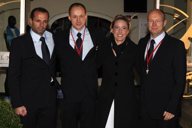 Justine Henin (2.v.re.) eröffnet ihre Tennisschule Club Justine N1, v.li.: Trainer Carlos Rodriguez, Tennisschuldirektor Olivier Jeunehomme und Club Direktor William Froidville (alle Belgien) - Tennis Damen Einweihung Tennisschule 2007, Eröffnung, Tennisclub, Schule, Club Justine N1, N 1 Gruppe Limelette Tennis Damen Einweihung Tennisschule 2007, Eröffnung, Tennisclub, Schule, Club Justine N1, N 1 Gruppe Limelette