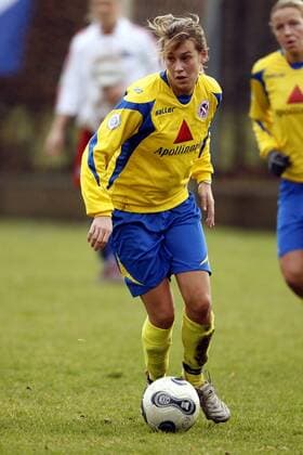 Lena Goeßling (Bad Neuenahr) am Ball Fußball 1. BL Damen Saison 2007 2008, Frauen, Frauenfußball, SC 07 Bad Neuenahr Einzelbild Hamburg Dynamik, Fußball 1. BL Damen Saison 2007 2008, Frauen, Frauenfußball, SC 07 Bad Neuenahr Einzelbild Hamburg Dynamik,