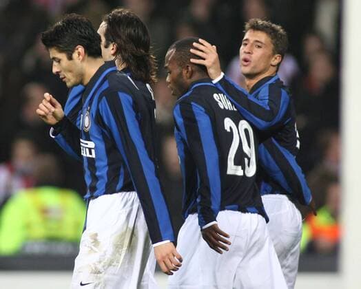 Torjubel Inter Mailand, v.li.: Julio Ricardo Cruz, David Suazo und Hernan Crespo -  Fußball EC 1 Herren Champions League 2007 2008, FC Internazionale Mailand Gruppe Eindhoven Freude, Fußball EC 1 Herren Champions League 2007 2008, FC Internazionale Mailand Gruppe Eindhoven Freude,