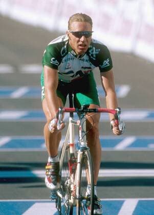 Jens Voigt (Deutschland Credit Agricole) im Ziel Radsport Herren Tour de France 2000, ProTour, Straßenradsport, Straße, Rad, Einzelbild 2. Etappe: Futuroscope - Loudun Radsport Herren Tour de France 2000, ProTour, Straßenradsport, Straße, Rad, Einzelbild 2. Etappe: Futuroscope - Loudun