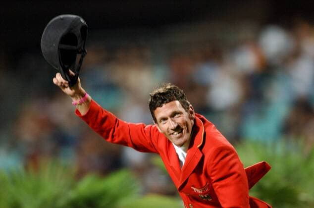 Ludger Beerbaum (Deutschland) - Olympiasieger in der Teamwertung bei den Olympischen Sommerspielen 2004 Pferdesport OS Sommer Herren Olympische Sommerspiele Athen 2004, Olympiade, Olympia, Spiele, Reiten, Reitsport Einzelbild Markopoulo Freude, Pferdesport OS Sommer Herren Olympische Sommerspiele Athen 2004, Olympiade, Olympia, Spiele, Reiten, Reitsport Einzelbild Markopoulo Freude,