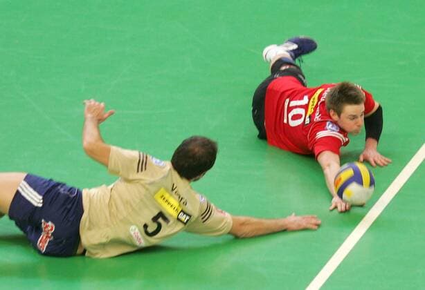 Markus Steuerwald (re.) und Rodman Valera (beide VfB Friedrichshafen) am Ball Volleyball Herren DVV Pokal 2007 2008, Pokalspiel, VfB Friedrichshafen Halbfinale Gruppe Berlin Dynamik, Volleyball Herren DVV Pokal 2007 2008, Pokalspiel, VfB Friedrichshafen Halbfinale Gruppe Berlin Dynamik,