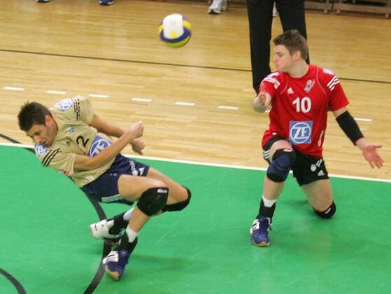Lukas Divis (li.) und Markus Steuerwald (beide Friedrichshafen) Volleyball Herren DVV Pokal 2007 2008, Pokalspiel, Halbfinale, VfB Friedrichshafen Gruppe Berlin Dynamik, Volleyball Herren DVV Pokal 2007 2008, Pokalspiel, Halbfinale, VfB Friedrichshafen Gruppe Berlin Dynamik,