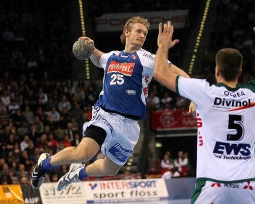 Lasse Bösen (Lemgo, li.) gegen Dragos Oprea (Göppingen) Handball 1. BL Herren Saison 2007 2008, Frisch Auf Göppingen - TBV Lemgo 36:31, FrischAuf, FA, FAG Gruppe Stuttgart Dynamik, Handball 1. BL Herren Saison 2007 2008, Frisch Auf Göppingen - TBV Lemgo 36:31, FrischAuf, FA, FAG Gruppe Stuttgart Dynamik,