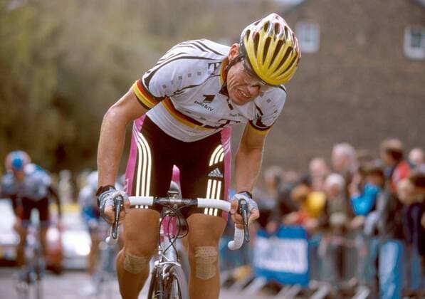 Udo Bölts (Deutschland Team Telekom) fightet Radsport Herren Straßenradsport 2000, Straße, Rad, o0 Flech Wallonne, Wallonischer Pfeil Einzelbild Aufnahmedatum geschätzt Anstrengung, Radsport Herren Straßenradsport 2000, Straße, Rad, o0 Flech Wallonne, Wallonischer Pfeil Einzelbild Aufnahmedatum geschätzt Anstrengung,