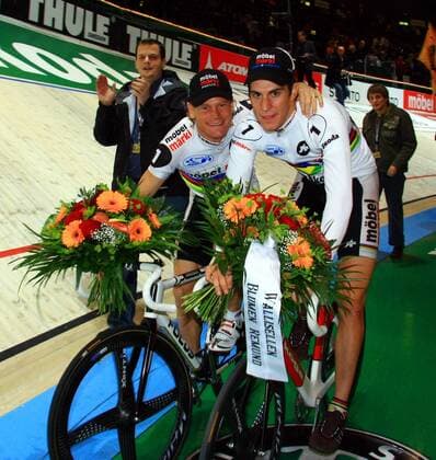 Bruno Risi (li.) und Franco Marvulli (beide Schweiz) - Sieger des 51. Züricher Sechstagerennens 2008 Radsport Herren Züricher Sechstagerennen 2008, Sechstage, Sechs, Sixdays, six days, Rad, Indoor, Halle, Zürcher Gruppe Bahn, Halle, Indoor, Bahnrad, Bahnradsport Zürich Freude, Radsport Herren Züricher Sechstagerennen 2008, Sechstage, Sechs, Sixdays, six days, Rad, Indoor, Halle, Zürcher Gruppe Bahn, Halle, Indoor, Bahnrad, Bahnradsport Zürich Freude,