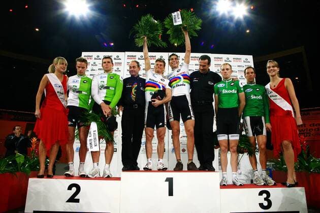 Bruno Risi und Franco Marvulli (beide Schweiz, Mitte) - Sieger des 51. Züricher Sechstagerennens 2008 vor Iljo Keisse (Belgien, 2.v.li.) und Robert Bartko (Deutschland, 3.v.li.) sowie Danny Stam (Niederlande, 2.v.re.) und Michael Mörköv (Dänemark) Radsport Herren Züricher Sechstagerennen 2008, Sechstage, Sechs, Sixdays, six days, Rad, Indoor, Halle, Zürcher Gruppe Bahn, Indoor, Bahnrad, Bahnradsport Zürich Freude, Radsport Herren Züricher Sechstagerennen 2008, Sechstage, Sechs, Sixdays, six days, Rad, Indoor, Halle, Zürcher Gruppe Bahn, Indoor, Bahnrad, Bahnradsport Zürich Freude,