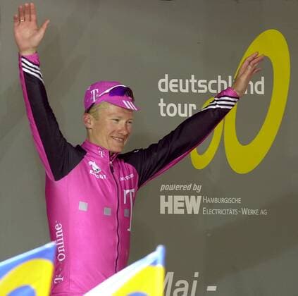 Alexandre Vinokourov (Kasachstan Team Telekom) - Gesamtsieger der Deutschland Tour 2001 Radsport Herren Deutschland Tour 2001, Rundfahrt, Straßenradsport, Straße, Rad, Einzelbild Stuttgart Freude, Radsport Herren Deutschland Tour 2001, Rundfahrt, Straßenradsport, Straße, Rad, Einzelbild Stuttgart Freude,