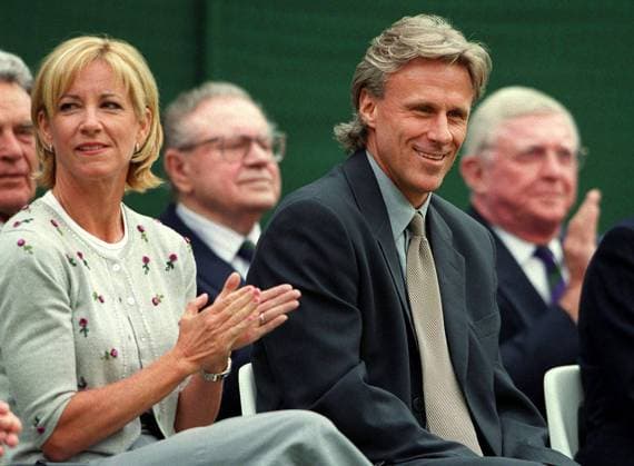 Björn Borg (Schweden) und Chris Evert (Australien) als Gäste bei den All England Championships in Wimbledon Tennis Herren All England Championships 2000, Grand Slam Gruppe Wimbledon London Tennis Herren All England Championships 2000, Grand Slam Gruppe Wimbledon London