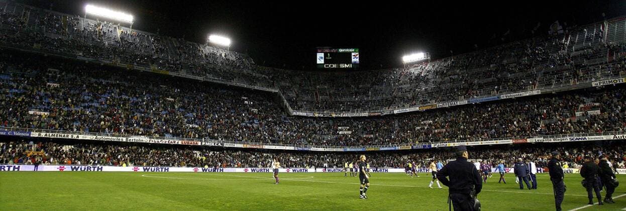 Fußball, Stadiongeschichte FC Valencia Innenansicht des Estadio Mestalla - Heimspielstätte des FC Valencia -  - NOxONLINExUSE Fußball Herren Primera Division 2007 2008, 1. Spanische Liga, Valencia CF Totale Estadio Mestalla Valencia Fußball Herren Primera Division 2007 2008, 1. Spanische Liga, Valencia CF Totale Estadio Mestalla Valencia