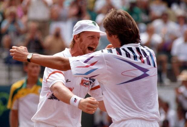 Boris Becker (li.) und Michael Stich (beide Deutschland) - Siegesjubel nach dem Olympiasieg im Doppel 1992 Tennis Herren Olympische Spiele 1992, Sommerspiele, Finale Gruppe Barcelona Freude, Begeisterung, Tennis Herren Olympische Spiele 1992, Sommerspiele, Finale Gruppe Barcelona Freude, Begeisterung,
