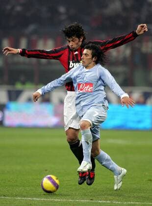 Ivan Ezequiel Lavezzi (Neapel, vorn) gegen Kakhaber Kaladze (AC Mailand) - Fußball Herren Serie A 2007 2008, 1. Italienische Liga, AC Mailand - SSC Napoli 5:2, Milan Gruppe Mailand Dynamik, Fußball Herren Serie A 2007 2008, 1. Italienische Liga, AC Mailand - SSC Napoli 5:2, Milan Gruppe Mailand Dynamik,